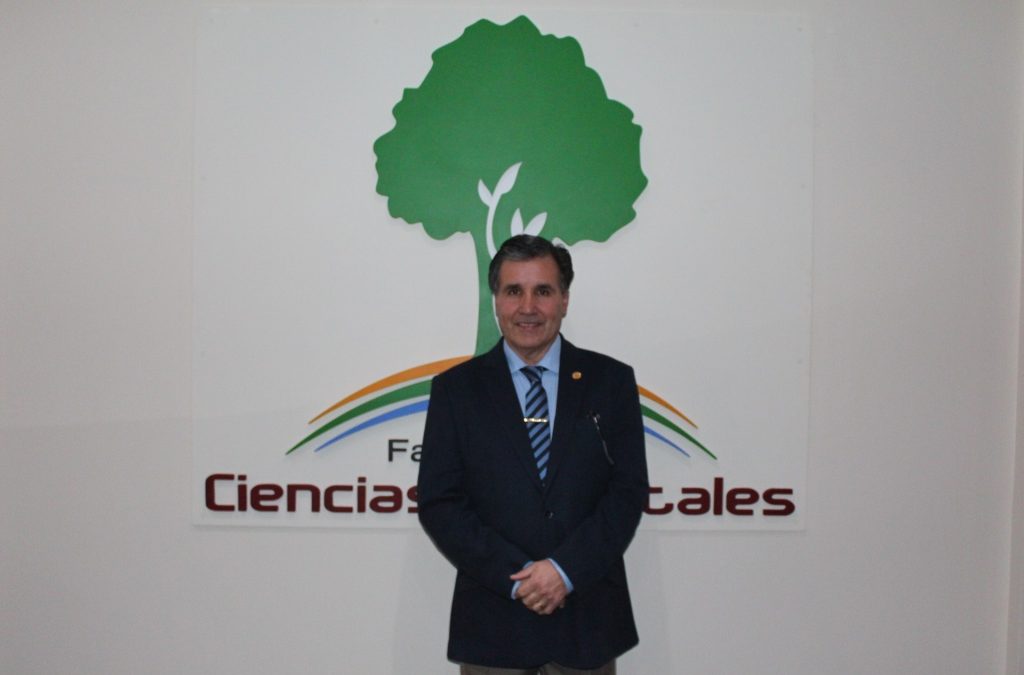 Miguel Angel, expuso sobre el Tema: “Opciones para el manejo integrado de Sirex noctilio (Fabricius)  (Hymenoptera: Siricidae) en plantaciones de Pinus radiata (D. Don) en Chile”