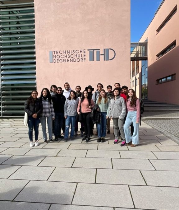 Alejandra Martínez participa en la Primera Escuela Internacional de Primavera en Deggendorf, Alemania.