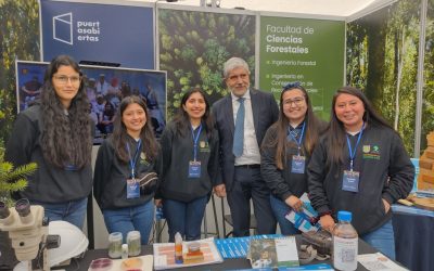 Cs. Forestales participó en Feria Puertas Abiertas UdeC